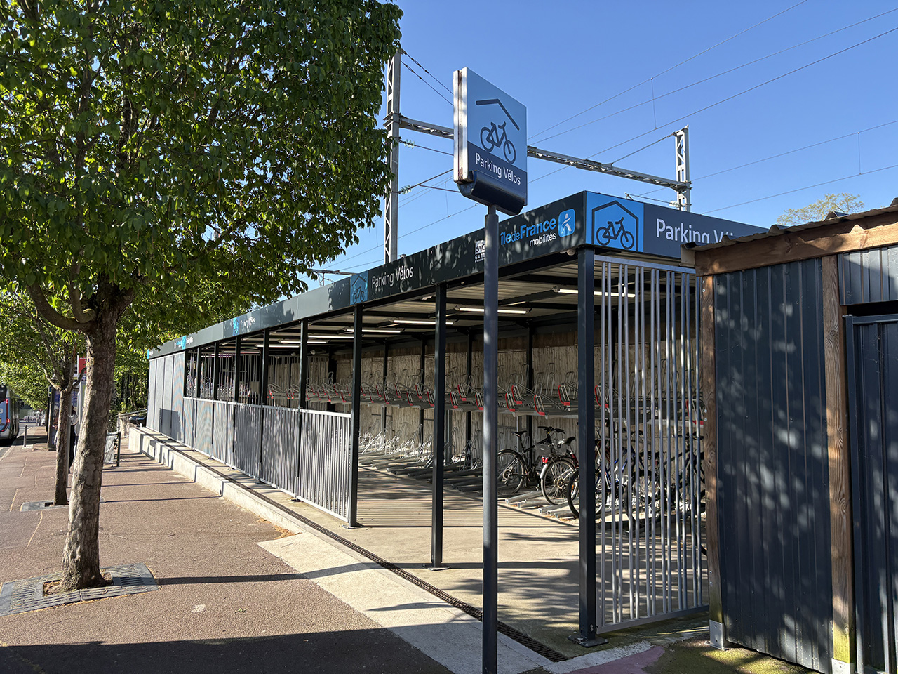 ALTAO® Open — riparo bici modulare in versione aperta o mista